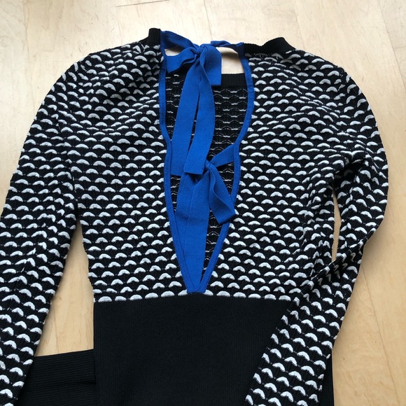 Karen Millen open back bow sweater - Picture 3 of 6